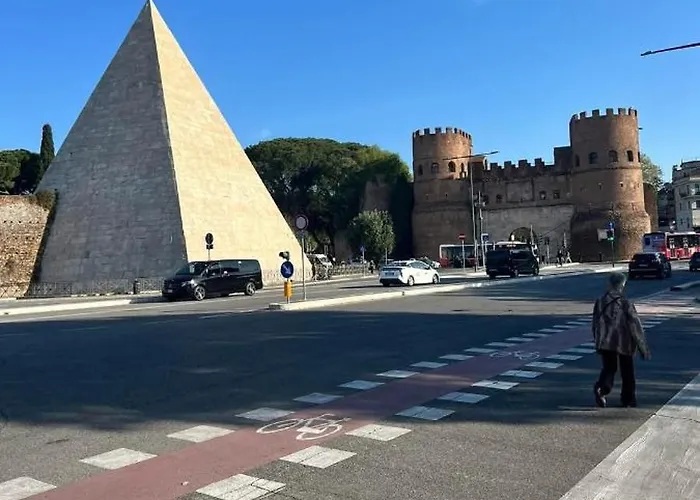 Appartament Piramide Cestia Apartment *
